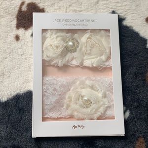 Lace wedding garter set